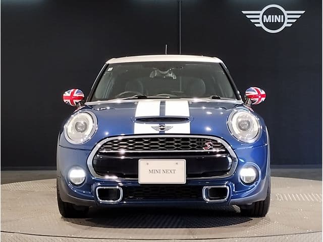 Car thumbnail 2