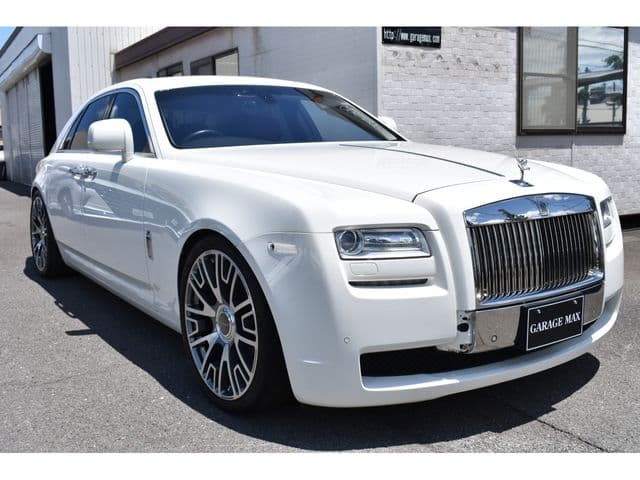 ROLLS-ROYCE