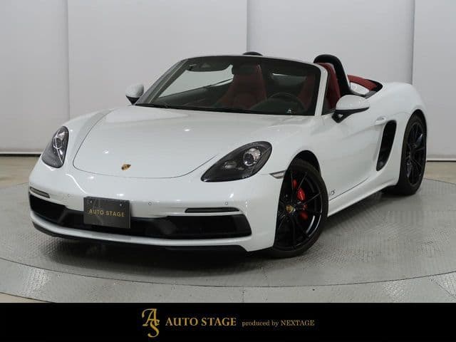 PORSCHE
