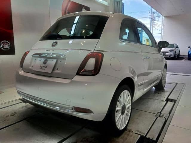 Car thumbnail 4