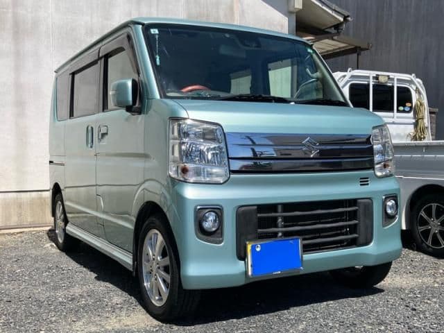 SUZUKI