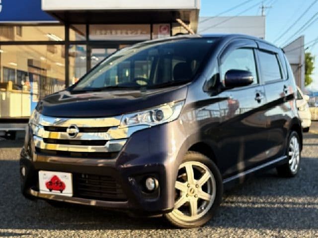 NISSAN