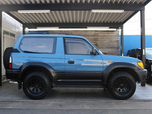 Car thumbnail 4