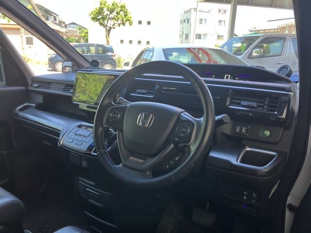 Car thumbnail 4