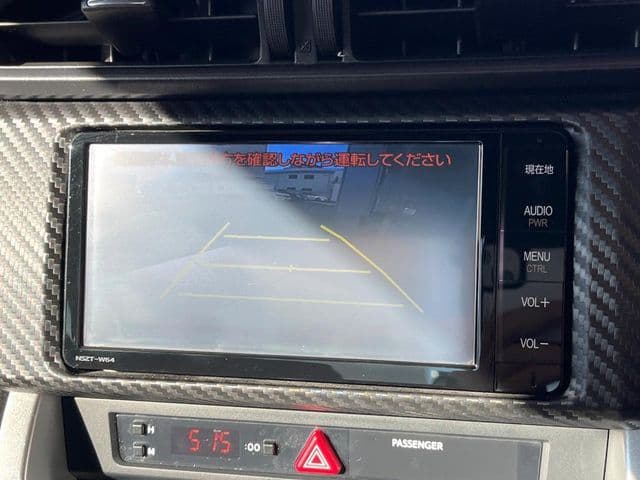 Car thumbnail 4