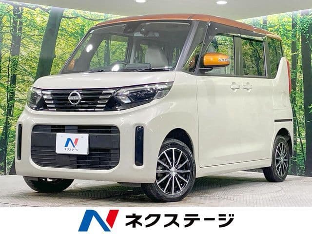 NISSAN