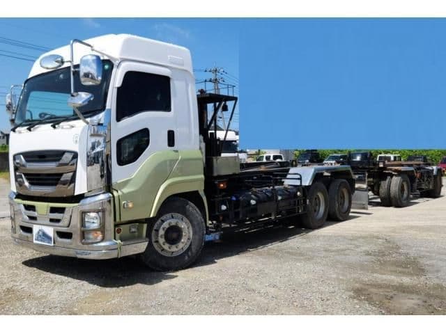 ISUZU