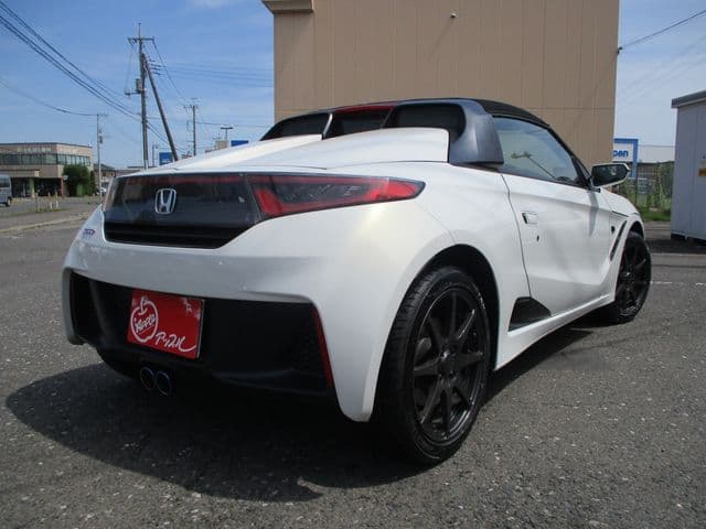 Car thumbnail 3