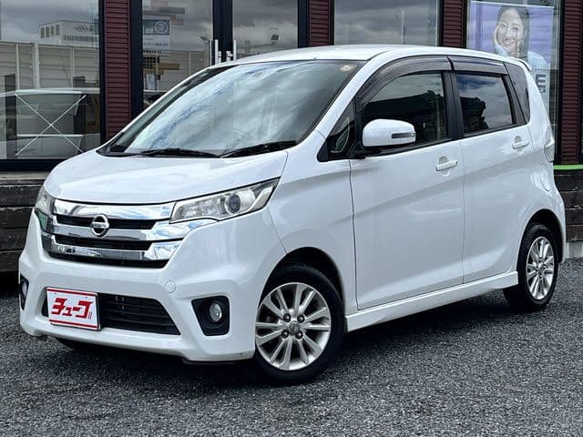 NISSAN