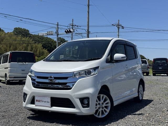 NISSAN