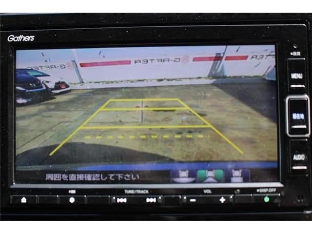 Car thumbnail 3