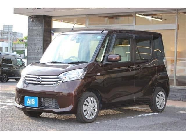 NISSAN