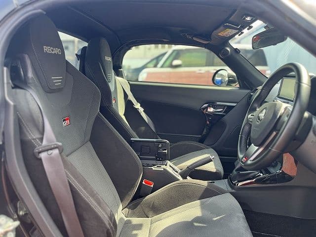 Car thumbnail 4