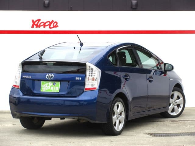 Car thumbnail 3