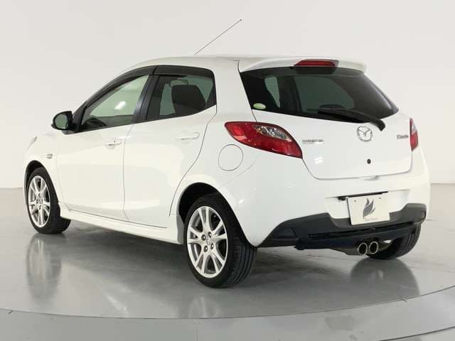Car thumbnail 4
