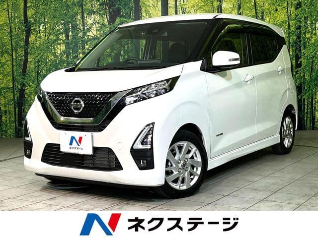 NISSAN