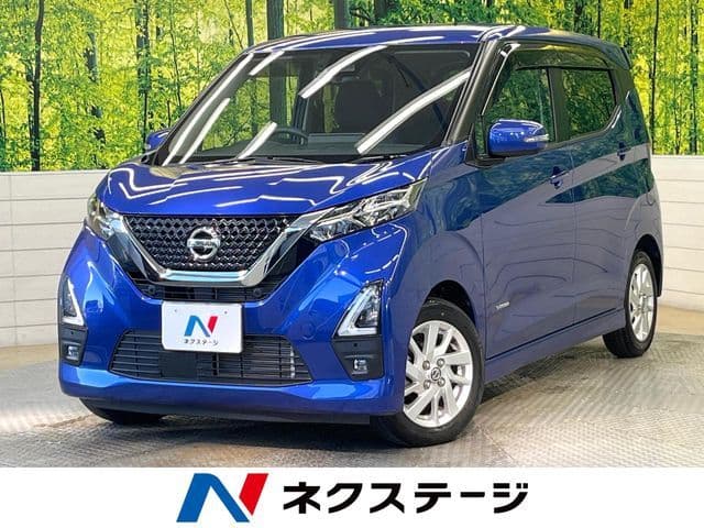 NISSAN