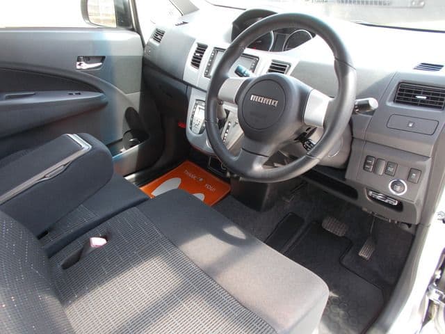 Car thumbnail 3