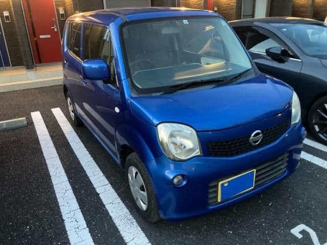 NISSAN