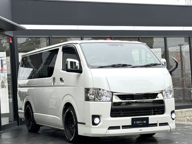 Car thumbnail 3