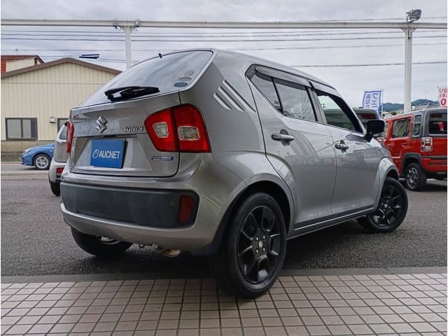 Car thumbnail 3