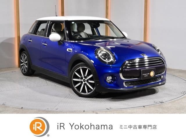 Car image 1