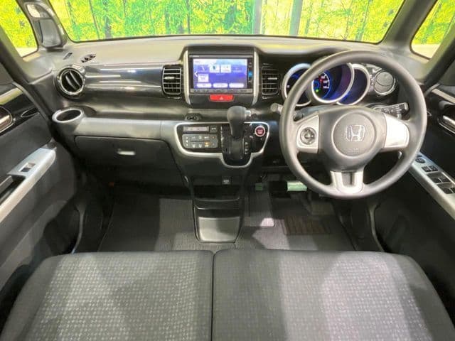 Car thumbnail 2