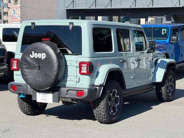 Car thumbnail 4