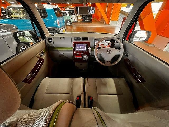 Car thumbnail 2