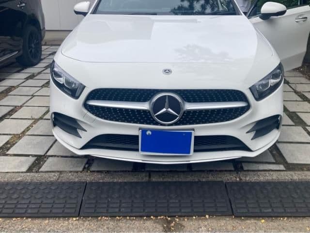 MERCEDES BENZ