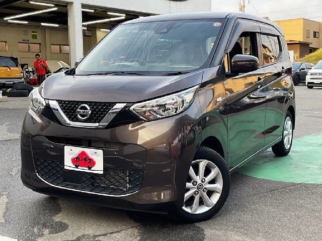 NISSAN