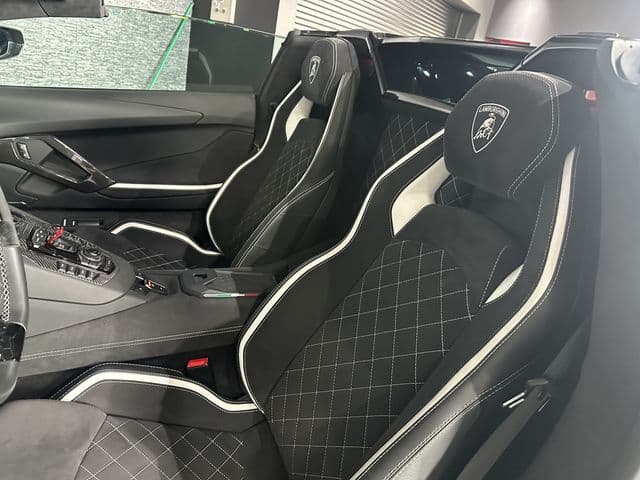 Car thumbnail 4