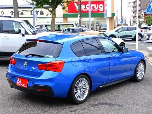 Car thumbnail 3