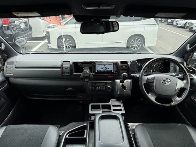 Car thumbnail 2