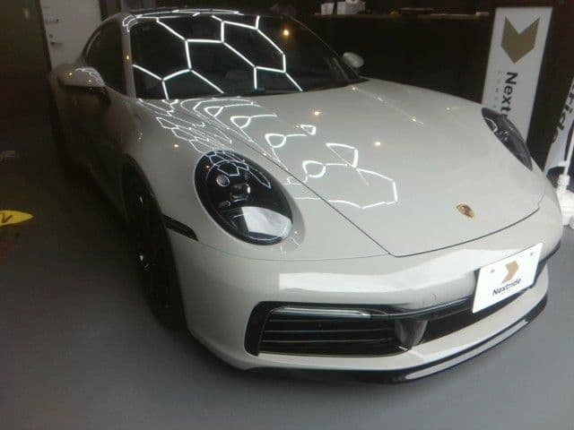PORSCHE