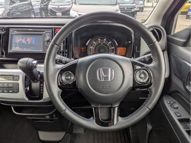 Car thumbnail 4