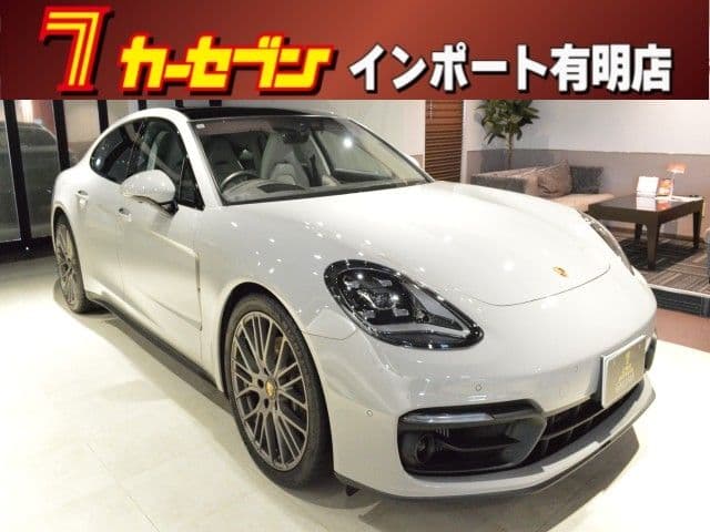 PORSCHE
