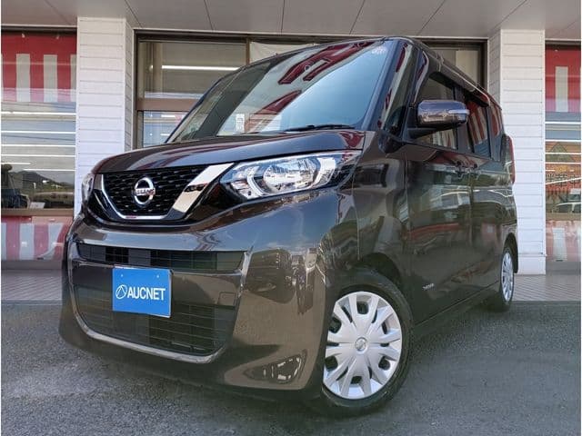 NISSAN