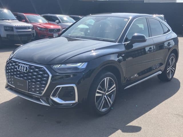 Car image 1