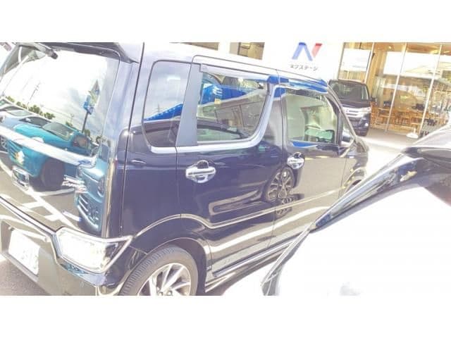 Car thumbnail 4