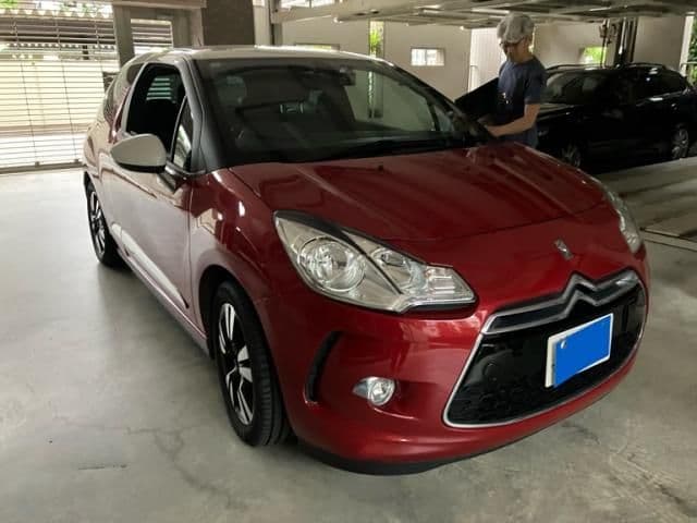 Car image 1