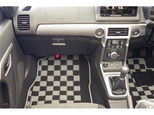 Car thumbnail 4