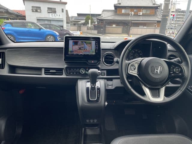 Car thumbnail 3