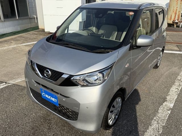 NISSAN
