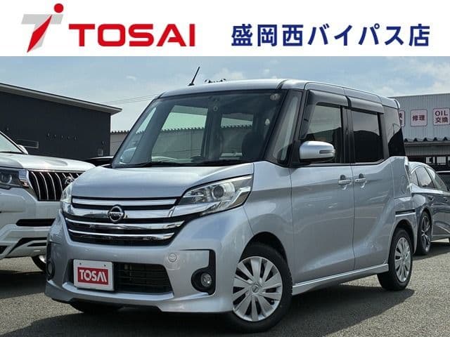 NISSAN