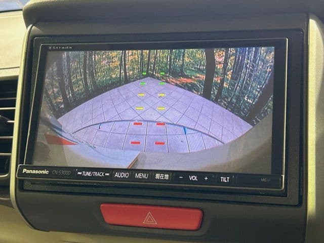 Car thumbnail 4