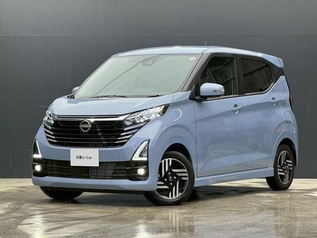 NISSAN