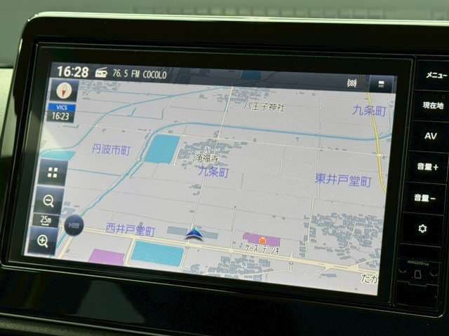 Car thumbnail 4