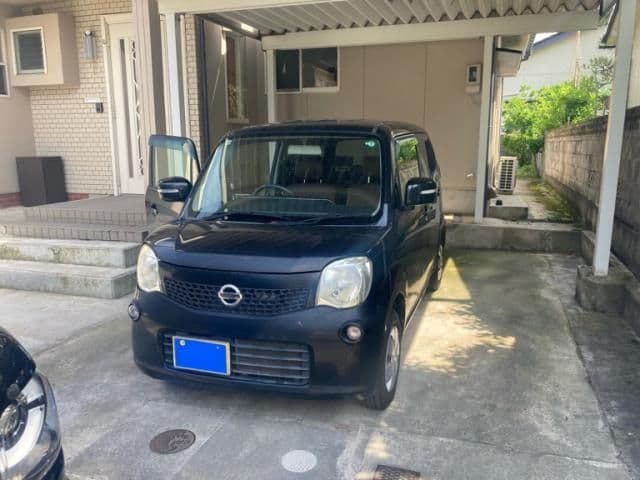 NISSAN