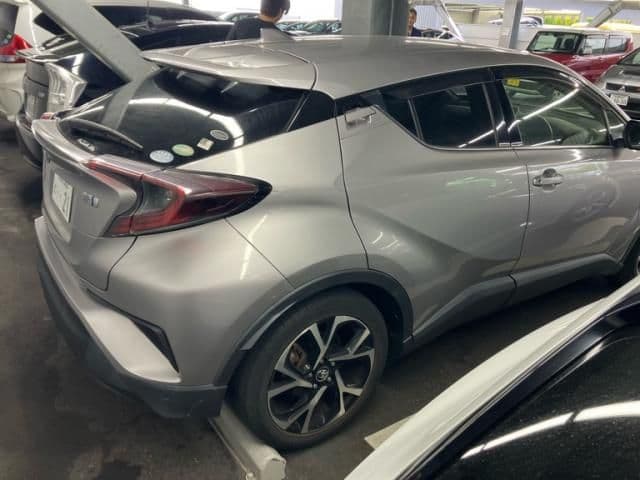 Car thumbnail 3